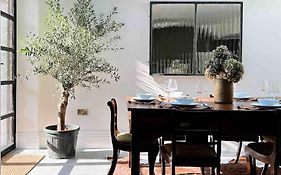 Luxury City Centre Townhouse - Sleeps 6