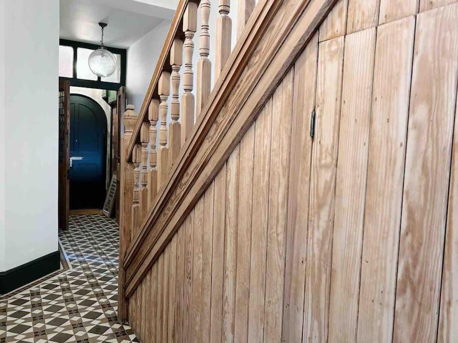 Luxury City Centre Townhouse - Sleeps 6 Chester Exterior photo