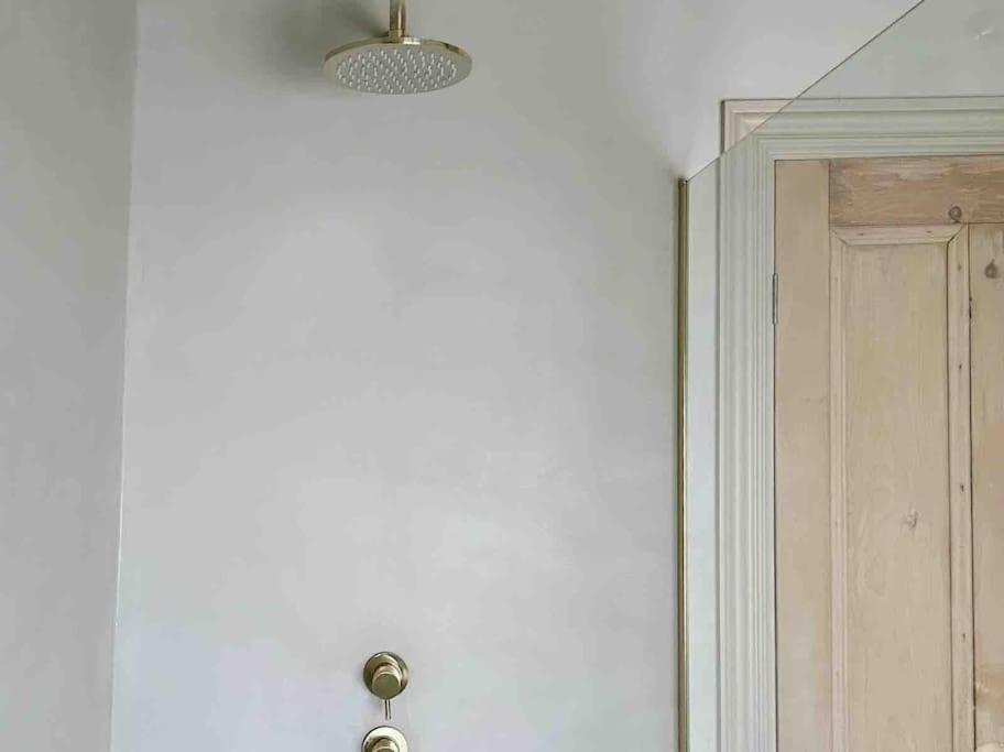 Luxury City Centre Townhouse - Sleeps 6 Chester Exterior photo
