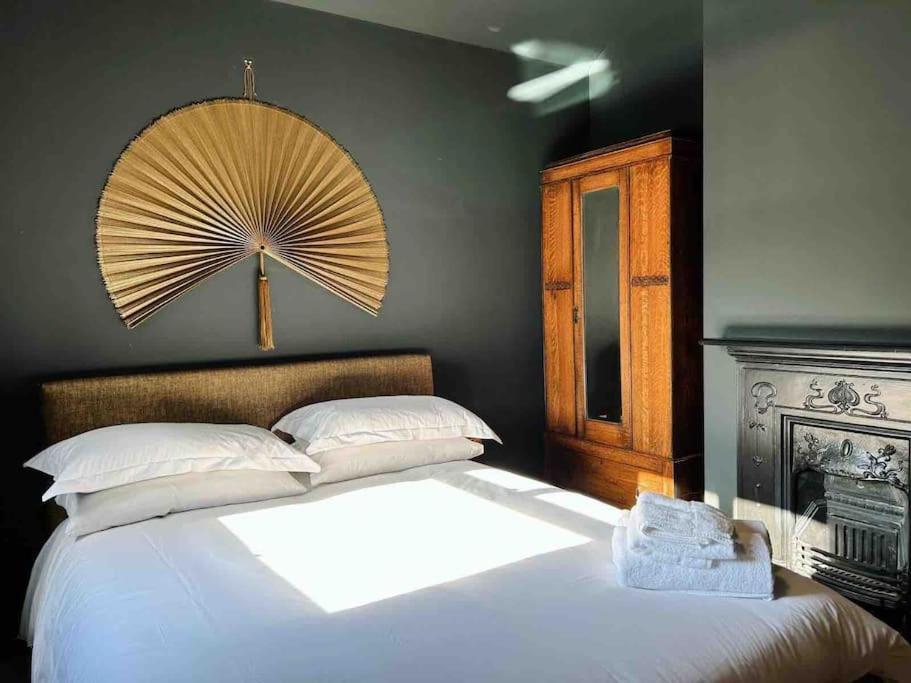 Luxury City Centre Townhouse - Sleeps 6 Chester Exterior photo