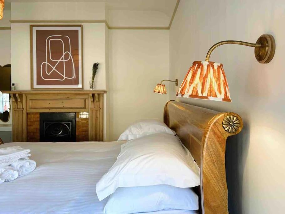 Luxury City Centre Townhouse - Sleeps 6 Chester Exterior photo