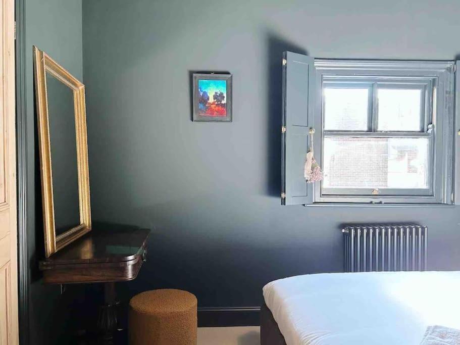 Luxury City Centre Townhouse - Sleeps 6 Chester Exterior photo