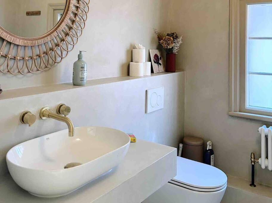 Luxury City Centre Townhouse - Sleeps 6 Chester Exterior photo